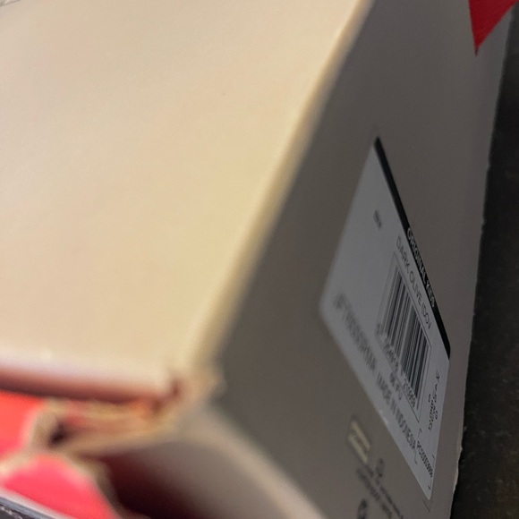 Hunter Kids Green Rain Boots - Picture 8 of 9